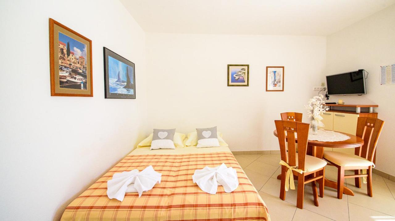 Apartments Mija โบล ภายนอก รูปภาพ